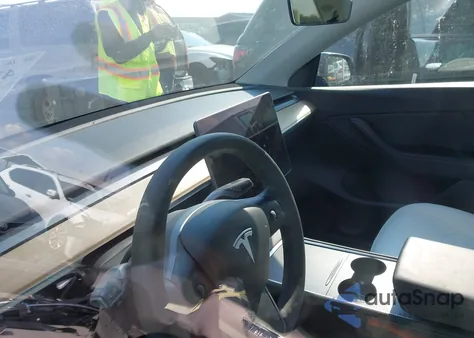 2021 Tesla Model Y Long Range Dual Motor All-Wheel Drive из США, поврежденный, VIN 5YJYGDEE3MF280224